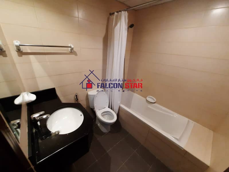 10 CORNER UNIT | FULLY FURNISHED 2 BED WITH HUGE BALCONY