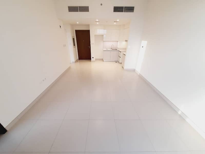 3 READY TO MOVE | BRAND NEW BRIGHT ONE BEDROOM | PRIME LOCATION