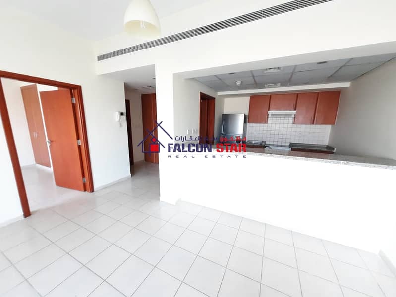 LIVE WITH COMFORT | SPACIOUS ONE BED WITH BALCONY | PRIME LOCATION GREENS