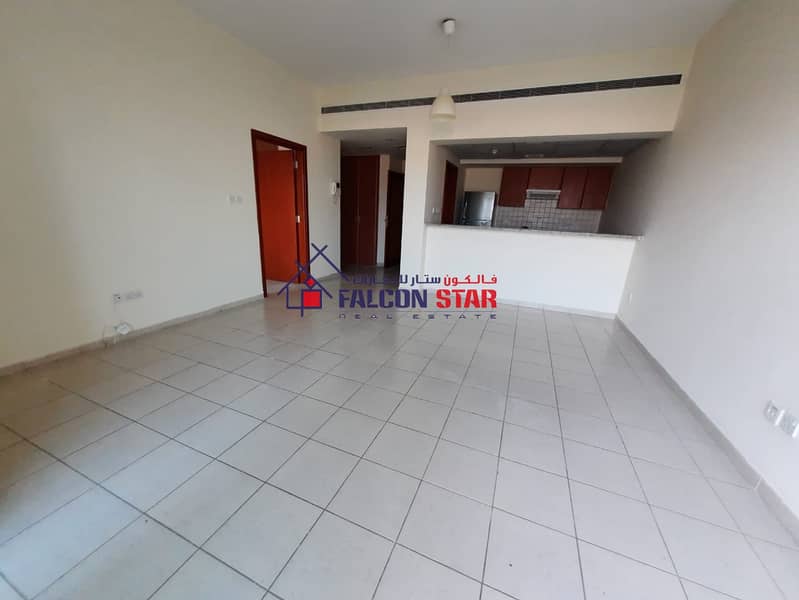 3 LIVE WITH COMFORT | SPACIOUS ONE BED WITH BALCONY | PRIME LOCATION GREENS