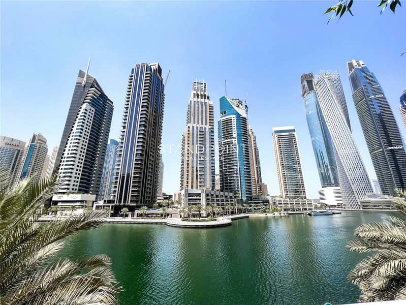 Vacant | 5 Floors | Waterfront Villa Vacant | 5 Floors | Waterfront Villa