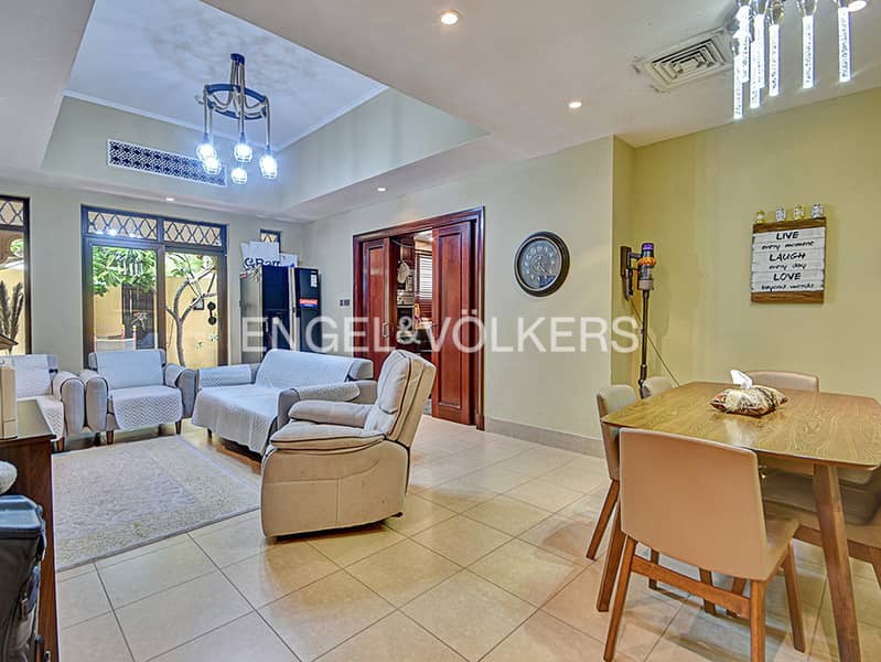 Beautiful Garden | Rare Unit |Prime Location Beautiful Garden | Rare Unit |Prime Location