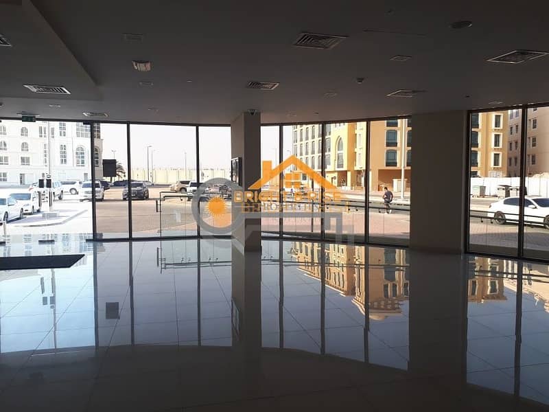 14 Luxury 1 bedroom apartment with Swimming Pool and Gym available for rent