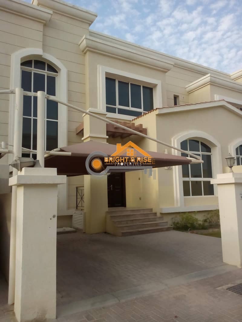 2 Fabulous 4 Bed Villa (Shared Pool Gym) MBZ city
