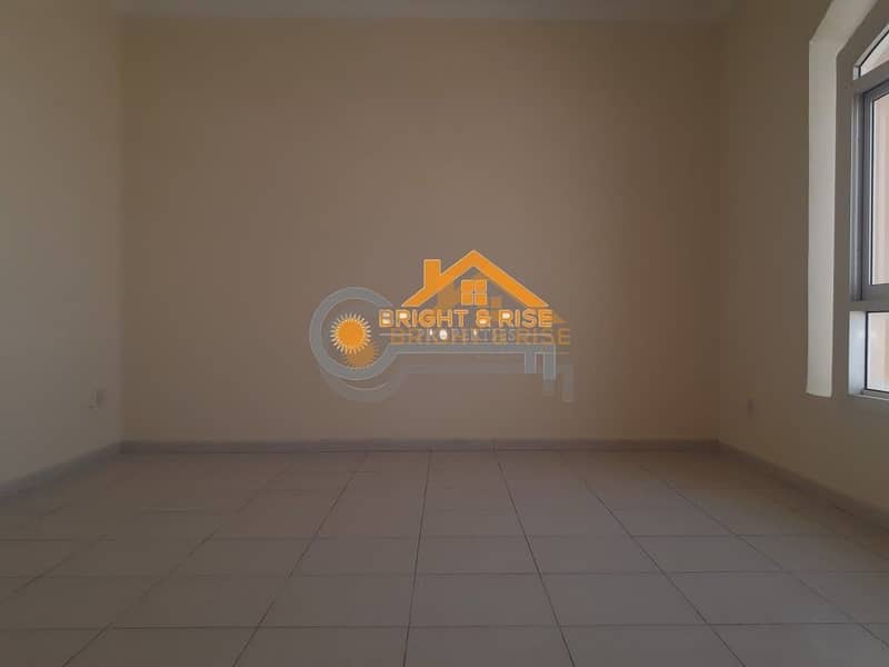11 Separate 6 BR villa with Swimming Pool and 2 Kitchen ^^ MBZ City