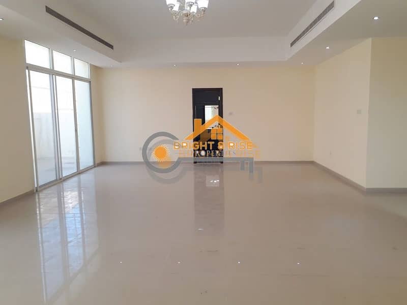Shinning 4 Master BR Villa with Maid's room available ^^ MBZ City