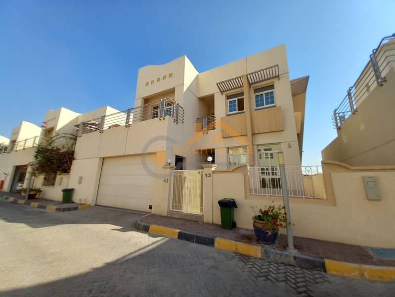 Spacious 4 Master Bedrooms Villa With Maids Room In \"MBZ City\"