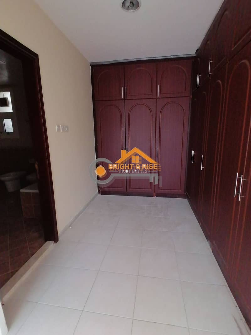 5 Separate 4 Master BR villa with Pvt yard-MBZ city