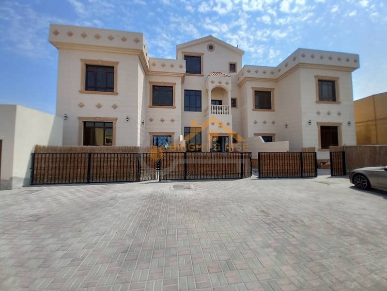 Luxurious 4 Master Bedroom Villa With Maid Room In \\\"MBZ City\\\"