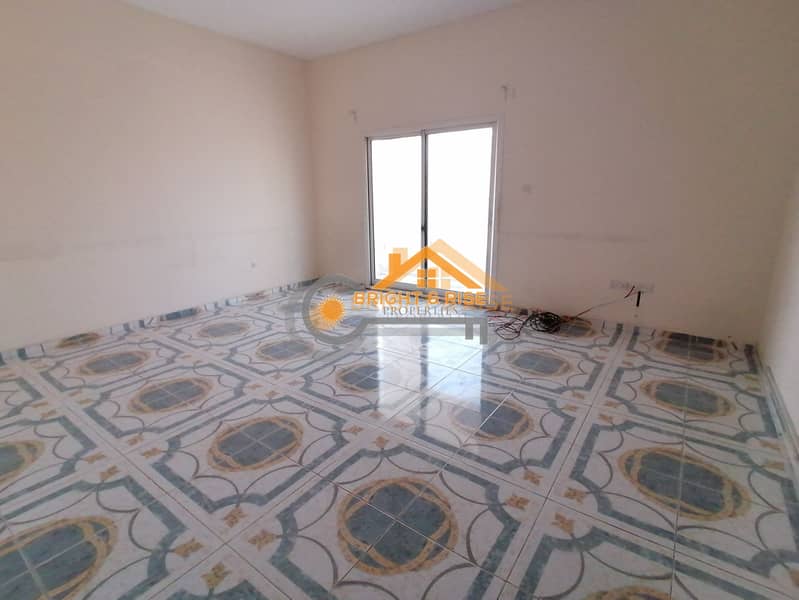 11 Separate 5 BR villa with Driver room- MBZ city