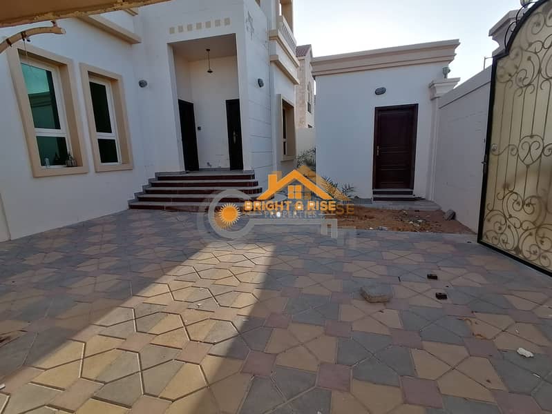 15 Separate 5 BR villa with Driver room- MBZ city