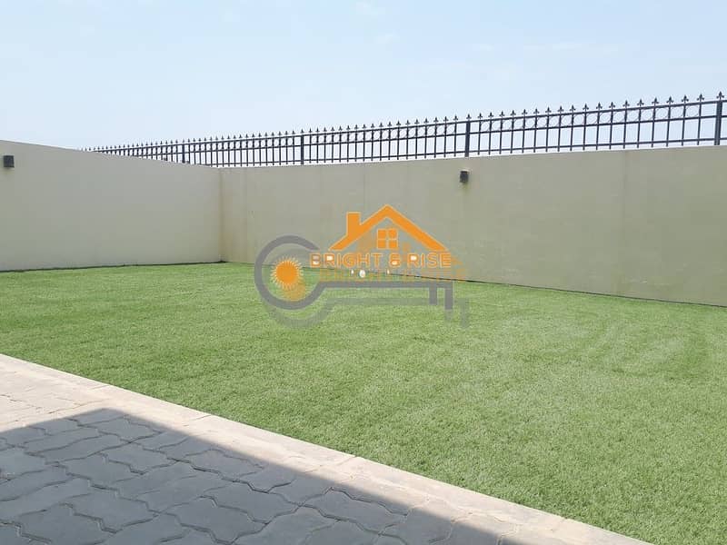 Luxury 4 BR Villa with Private Garden nearby Mezayed Mall ^^ MBZ City