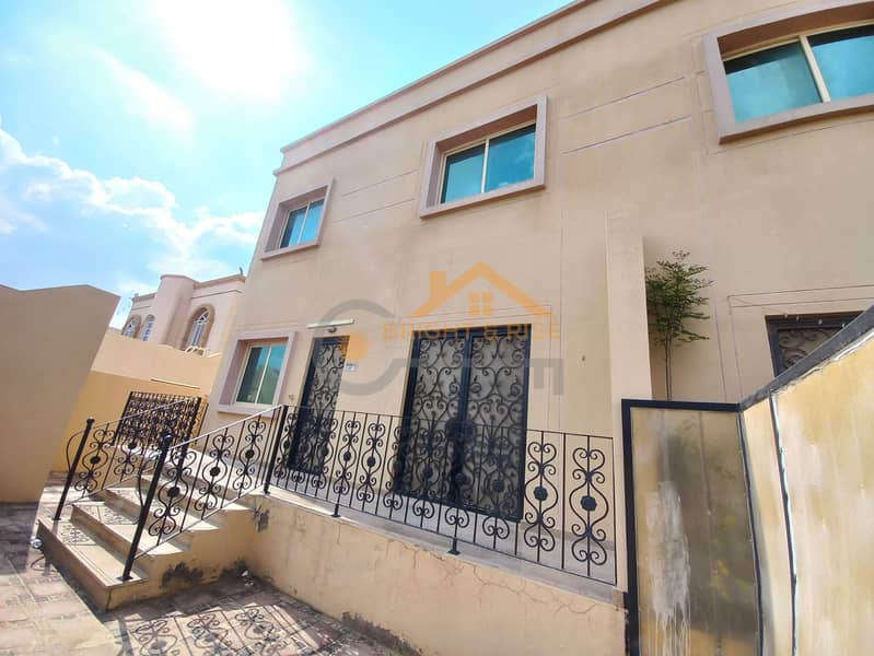 Fabulous 4 Bedroom villa with Private Garden ** MBZ City