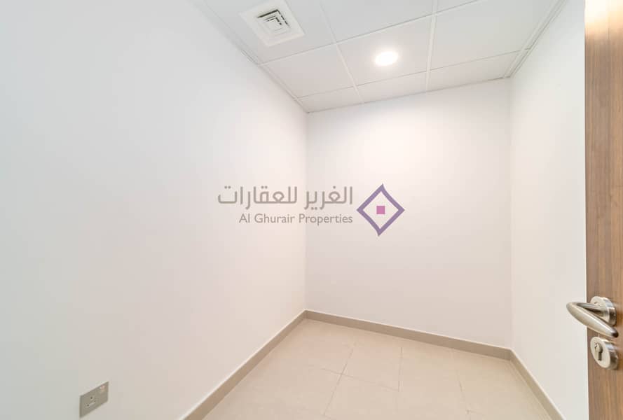 22 R7301519-Edit. jpg