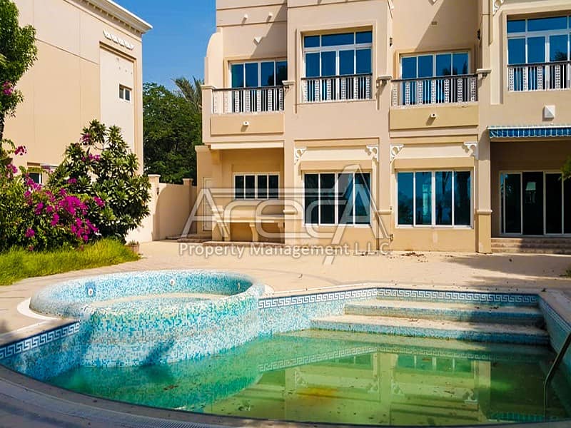 Exquisite, Sea Front 4 Master Bed Villa! Royal Marina Villas