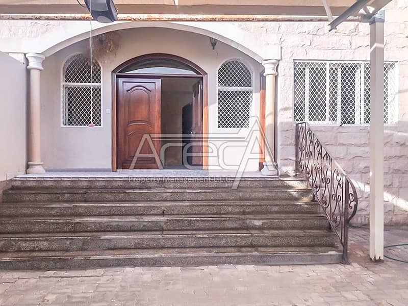 A Deluxe, Traditional 4 Bed Villa! Al Maharba Area