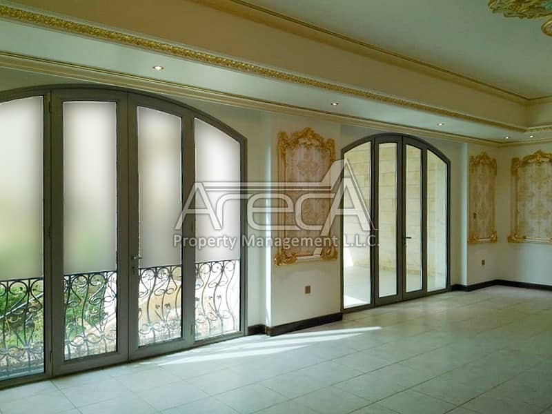 Deluxe, Gorgeous 7 Master Bed Villa! Built in Elevator in Al Karamah
