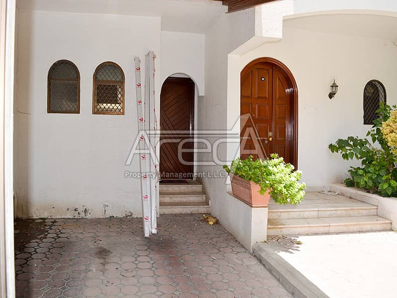 Spacious 4 Bed Villa With Shared Pool! City Center Airport Road Area!