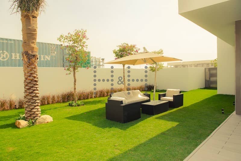 Book Contemporary Villa near Novatel Book Contemporary Villa near Novatel