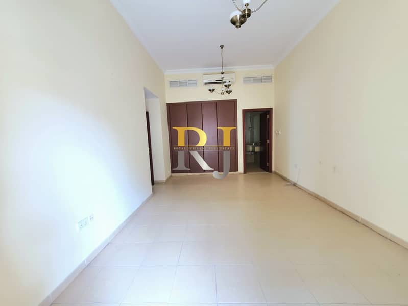 Near To Metro-3Bhk With Maid Room-Family Building-Good Location-GYM Available