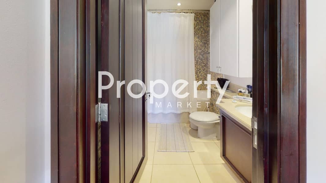 14 Downtown-Old-Town-A-Reehan-5-1BR-Bathroom(1). jpg
