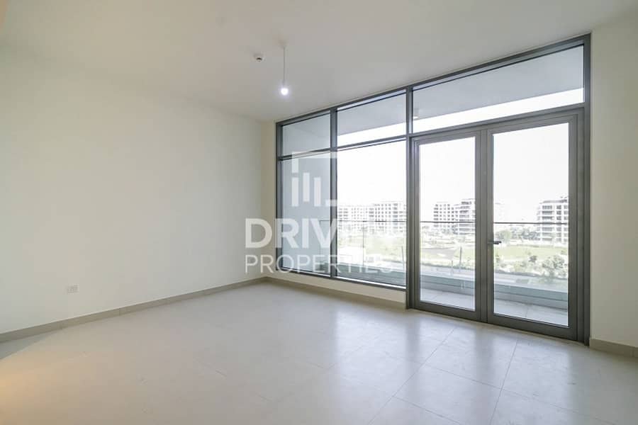 Full Park View | Spacious | Chiller Free Full Park View | Spacious | Chiller Free