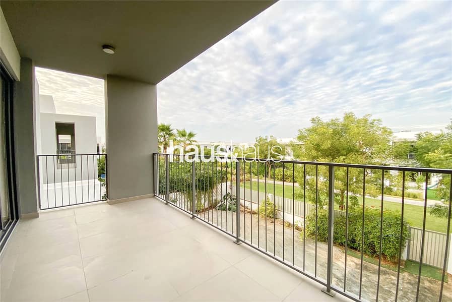 Rare Park Location | High Rent | Next to Pool Rare Park Location | High Rent | Next to Pool
