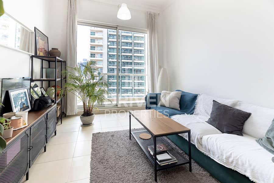 Modern and Bright Unit | Well Maintained Modern and Bright Unit | Well Maintained