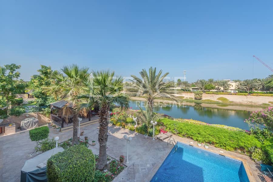 Stunning 6 Bedroom Villa with Lake View Stunning 6 Bedroom Villa with Lake View