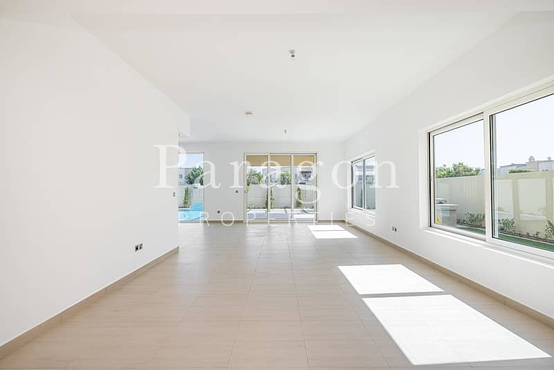 Legacy Villa | Near Park | Price to Sell Legacy Villa | Near Park | Price to Sell