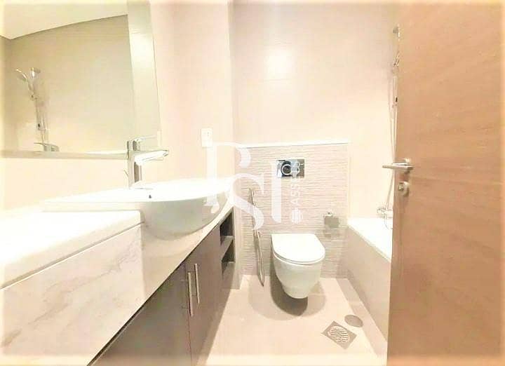 5 BATHROOOM. jpeg