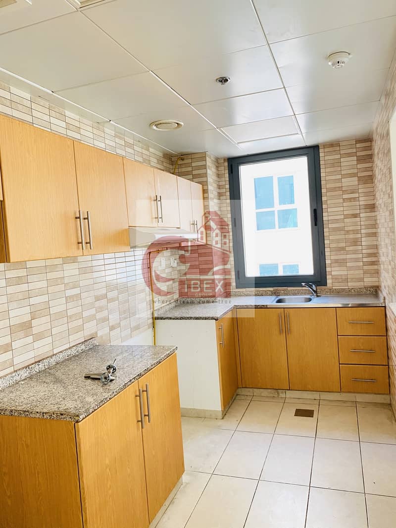 10 Very Close to Metro | Bright and Huge 3/BR | Separate Laundry | Parking & Health Club