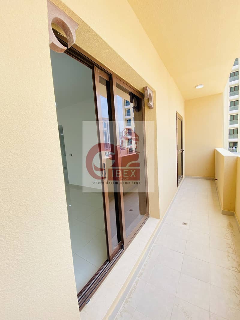 5 Front Of Metro | Huge 2/BR + Maids Room | 4 Washrooms | 6 Payments | All Amenities