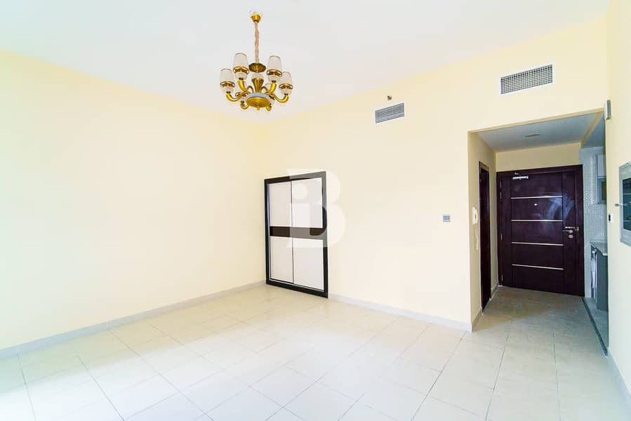 BEST LAYOUT | BIG BALCONY | STUDIO BEST LAYOUT | BIG BALCONY | STUDIO
