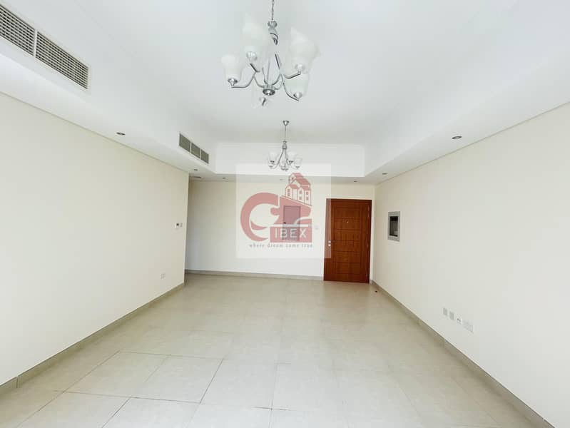 3 Brand new 2bhk with 1 month free near to Emrties metro station on sheikh zayad road