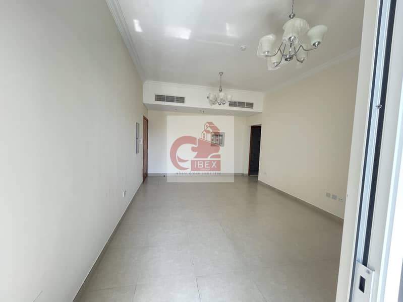 6 Brand huge 1bhk with 1 month free near to Emrties metro station on sheikh zayad road