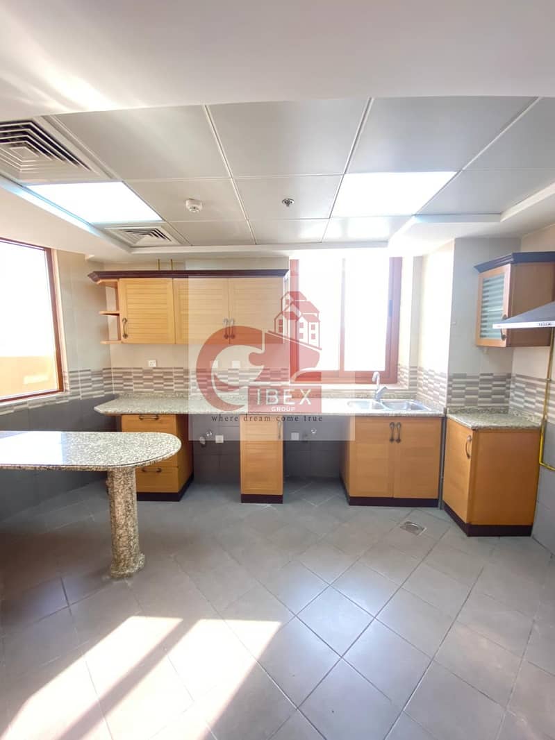 11 4Bhk Luxury Pent House Front Of Metro With 2 Big Kitchen+Big Terrace In Al Jaddaf