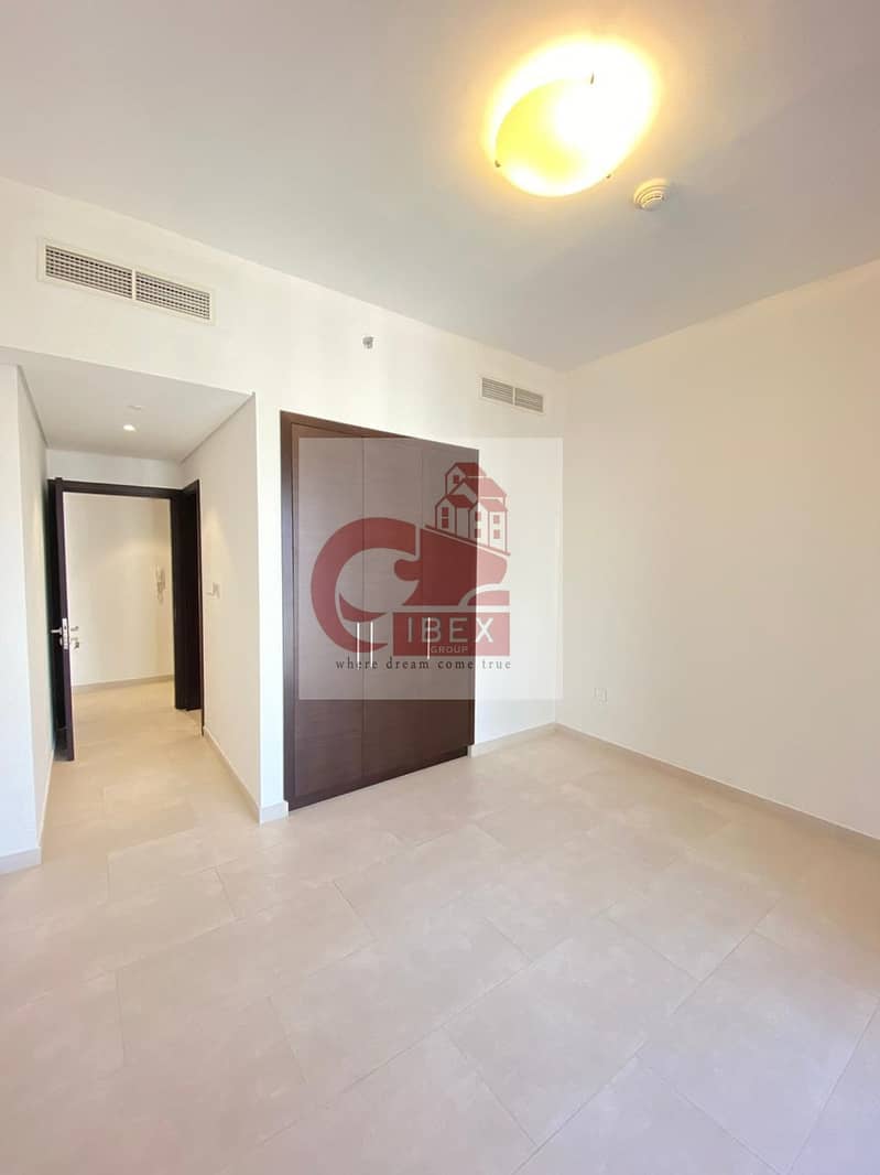 2 Front Of Metro Spacious 3Bhk With Big Kitchen+All MasterRooms In Al Jaddaf