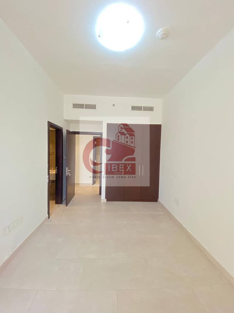 5 Front Of Metro Spacious 3Bhk With Big Kitchen+All MasterRooms In Al Jaddaf