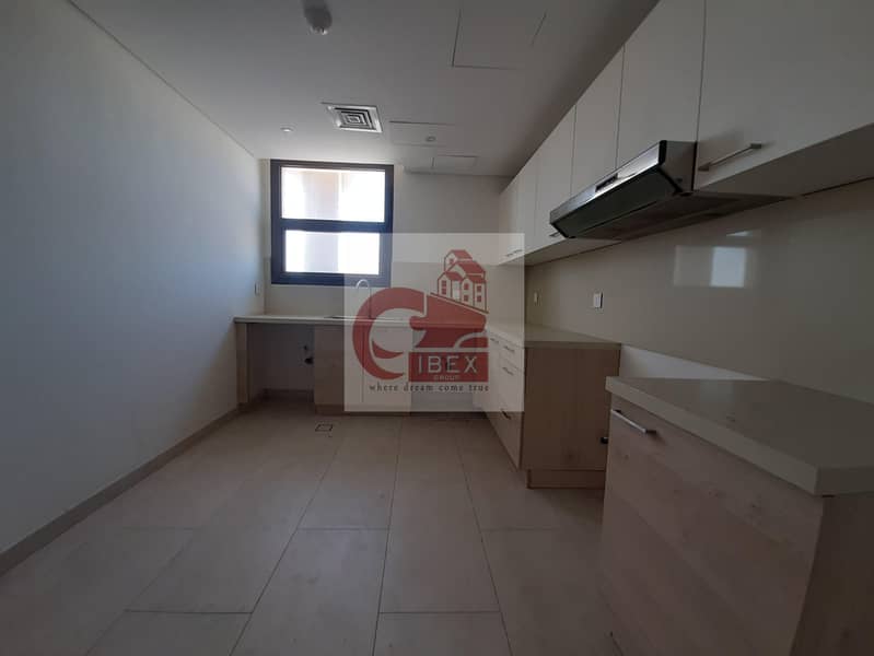 4 Close to metro 3bhk just in 85k with all amenities in al jaddaf