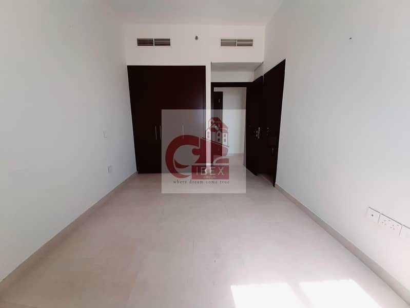 7 Close to metro 3bhk just in 85k with all amenities in al jaddaf