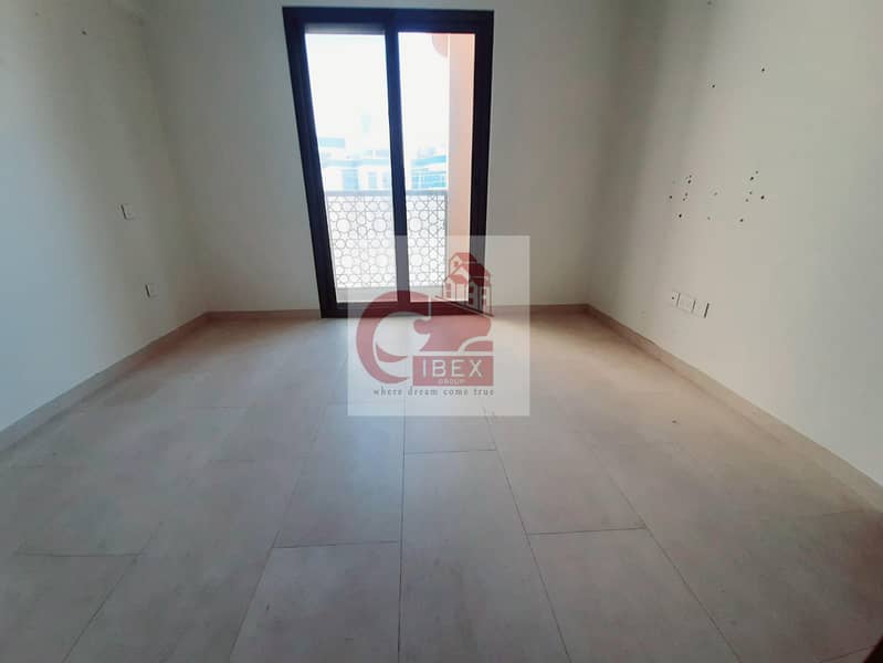 10 Close to metro 3bhk just in 85k with all amenities in al jaddaf