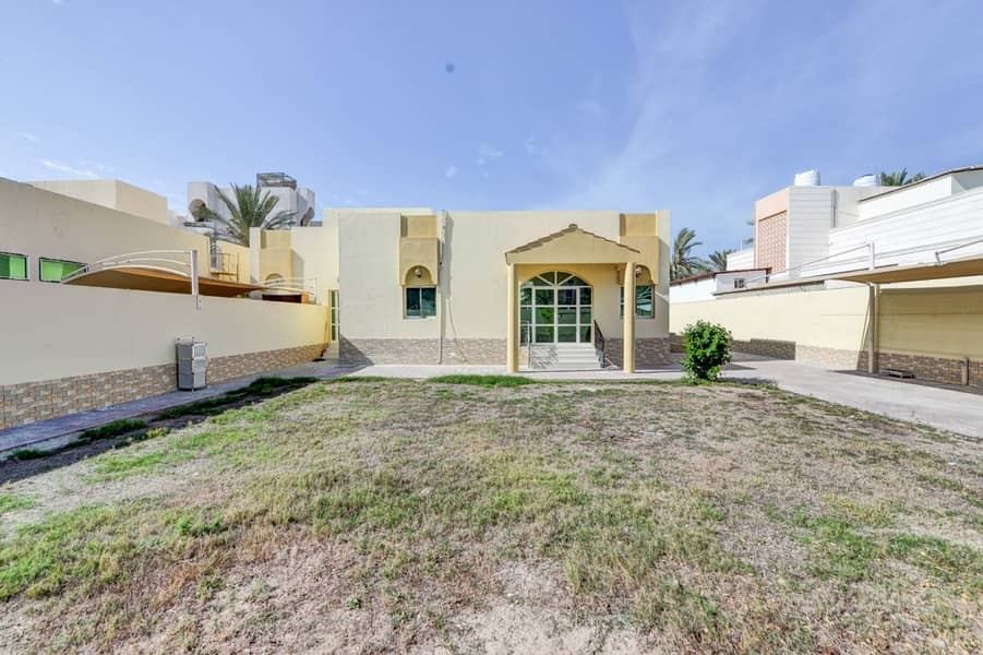 Single Storey 3 Bedroom Villa with huge garden space Available for rent in Al Wasl