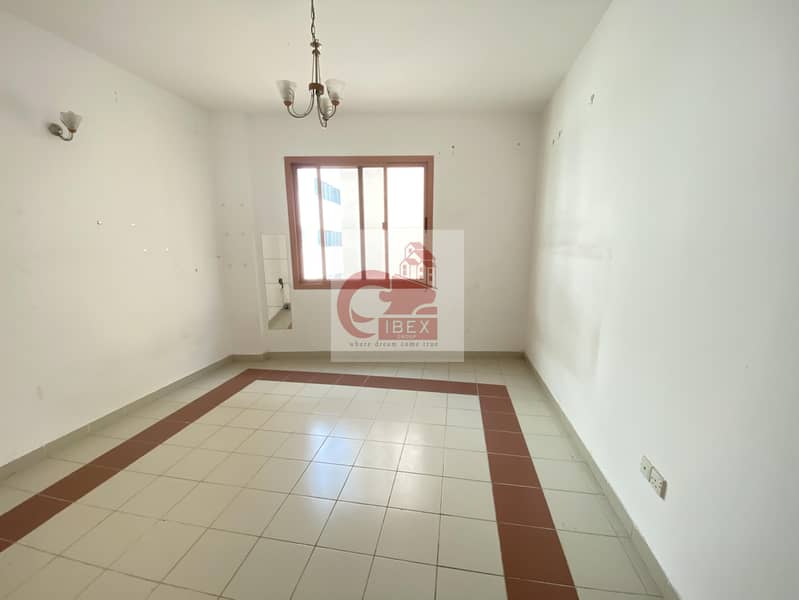 6 Close to Metro 1BHK Only 40k in Al Mankhool