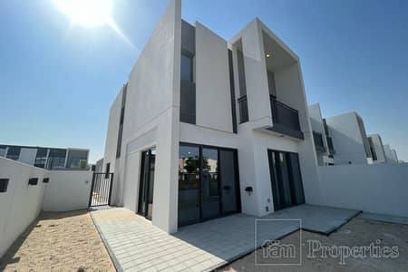 4 Bedroom Villa for Rent in Dubailand, Dubai - Gated Community | Prime Location | Single Row