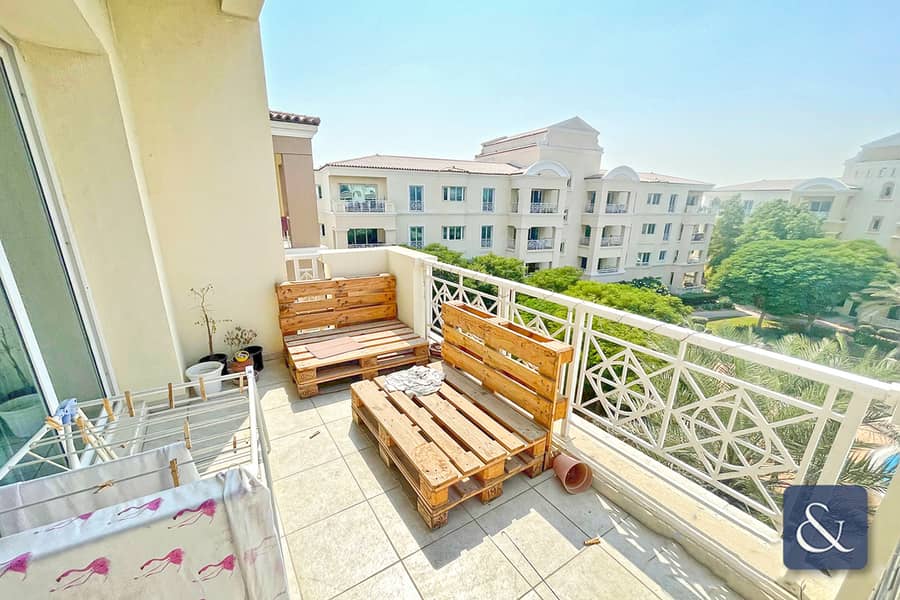 One Bed | Corner Unit | Pool And Park View