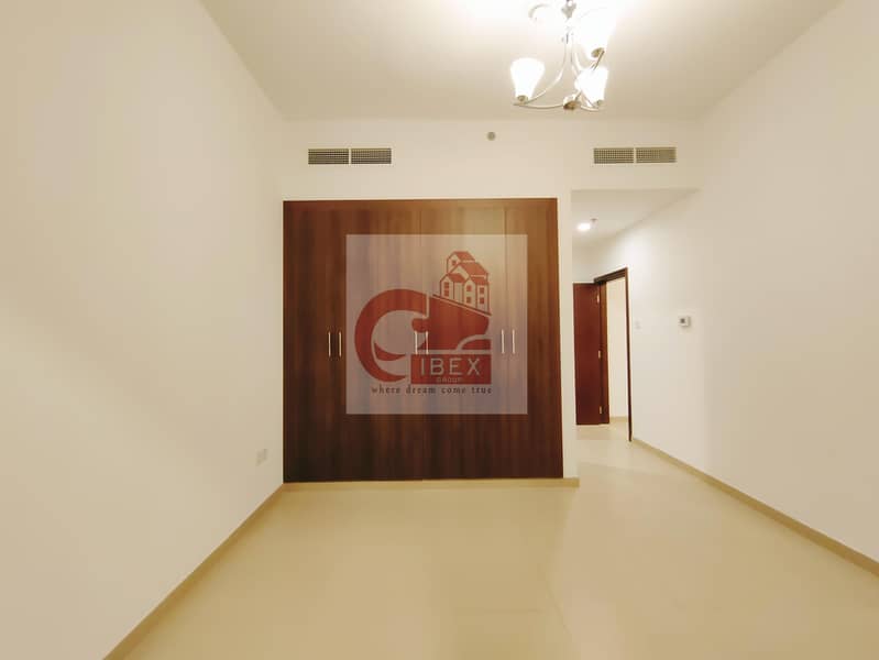 4 BRAND NEW //FAMILYS ONLY//ALL AMENETIES//SUPER SPACIOUS//COVERED PARKING//CLOSE TO METRO//col 0582318999