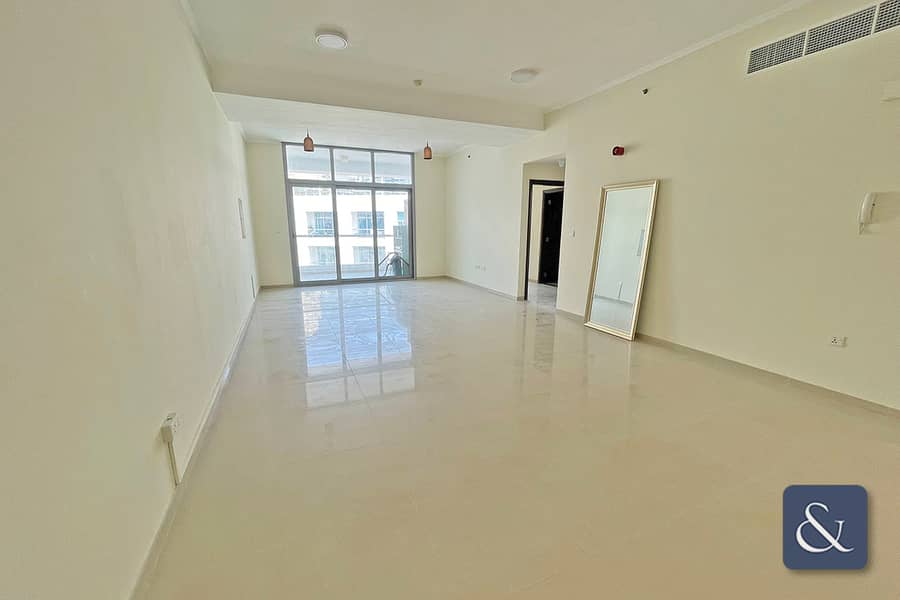 2 bed | Upgraded | Vacant 2 bed | Upgraded | Vacant