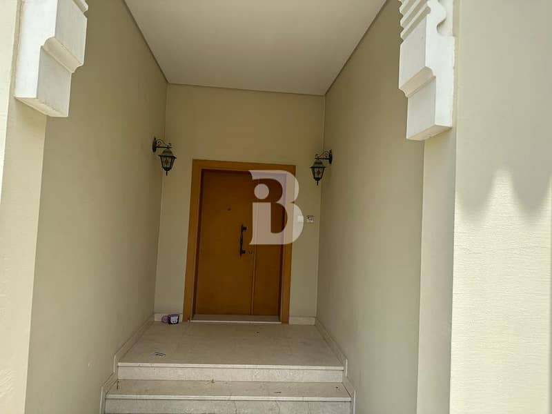 Internal |Single Row| Close to Pavilion & Park Internal |Single Row| Close to Pavilion & Park