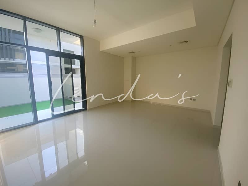 Spacious | Landscaped | Corner Property Spacious | Landscaped | Corner Property